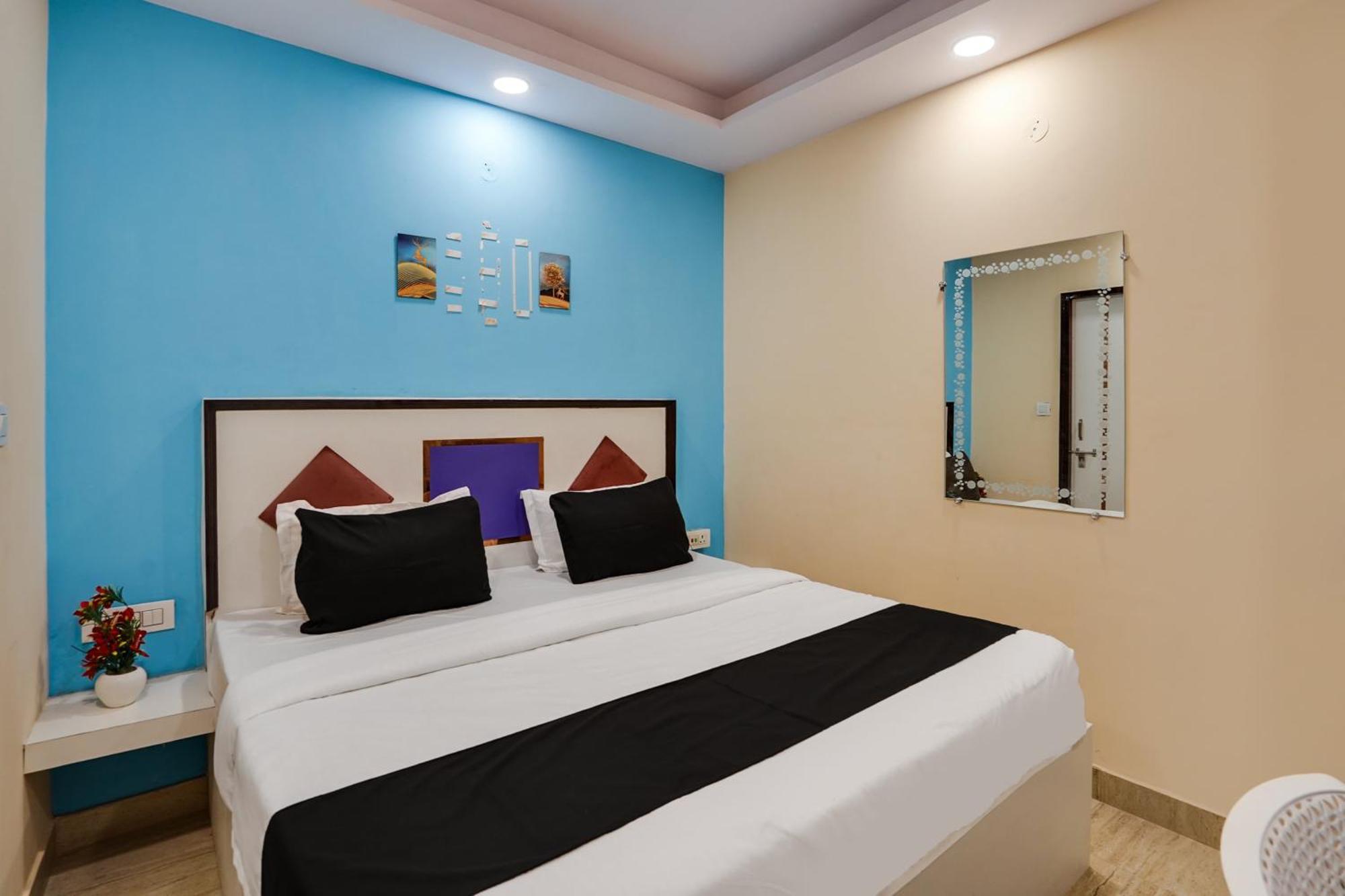 Super Hotel O Hotel Gold Star New Delhi Eksteriør billede